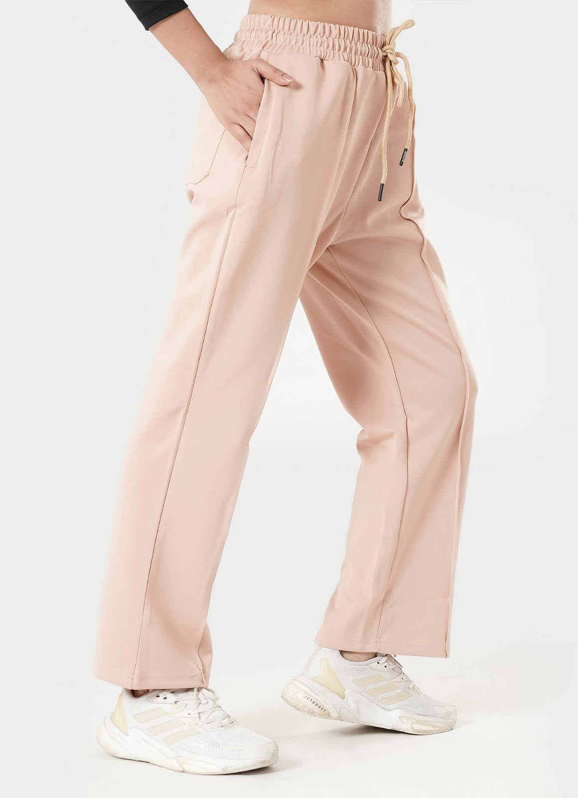 Relaxed Pleated Trouser - Beige