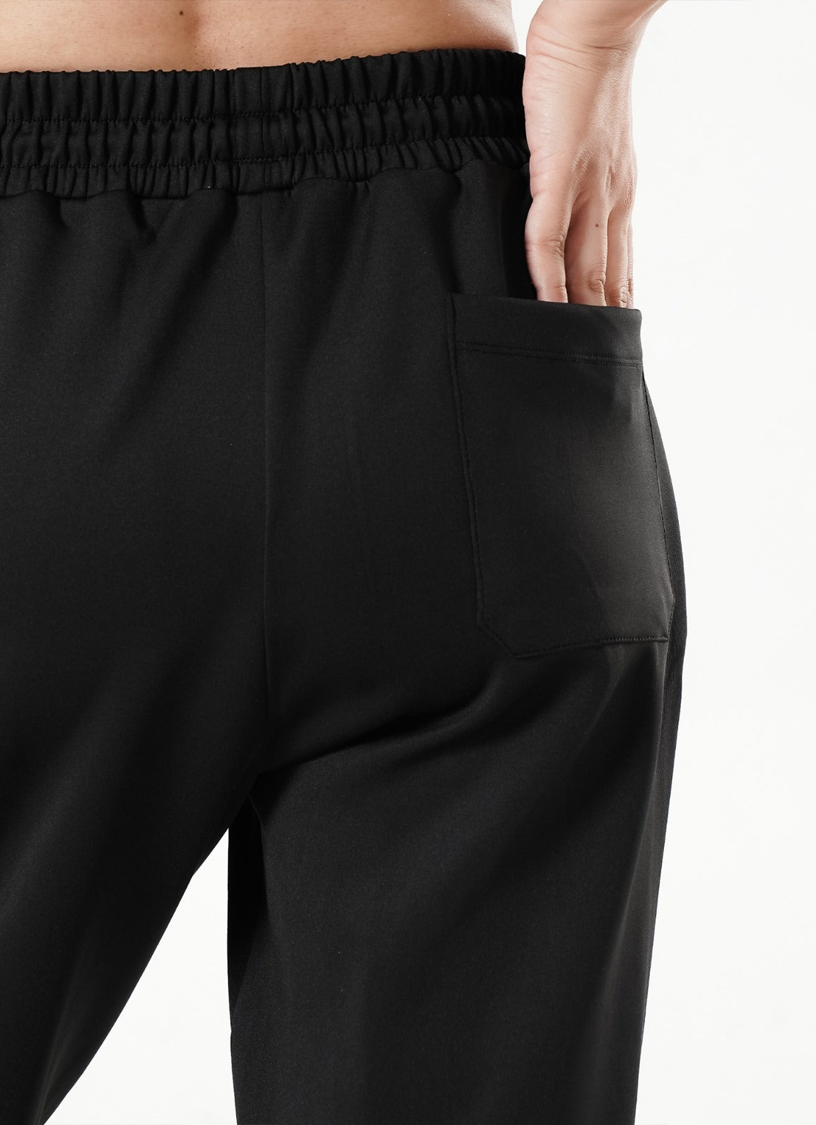 Relaxed Pleated Trouser - Black