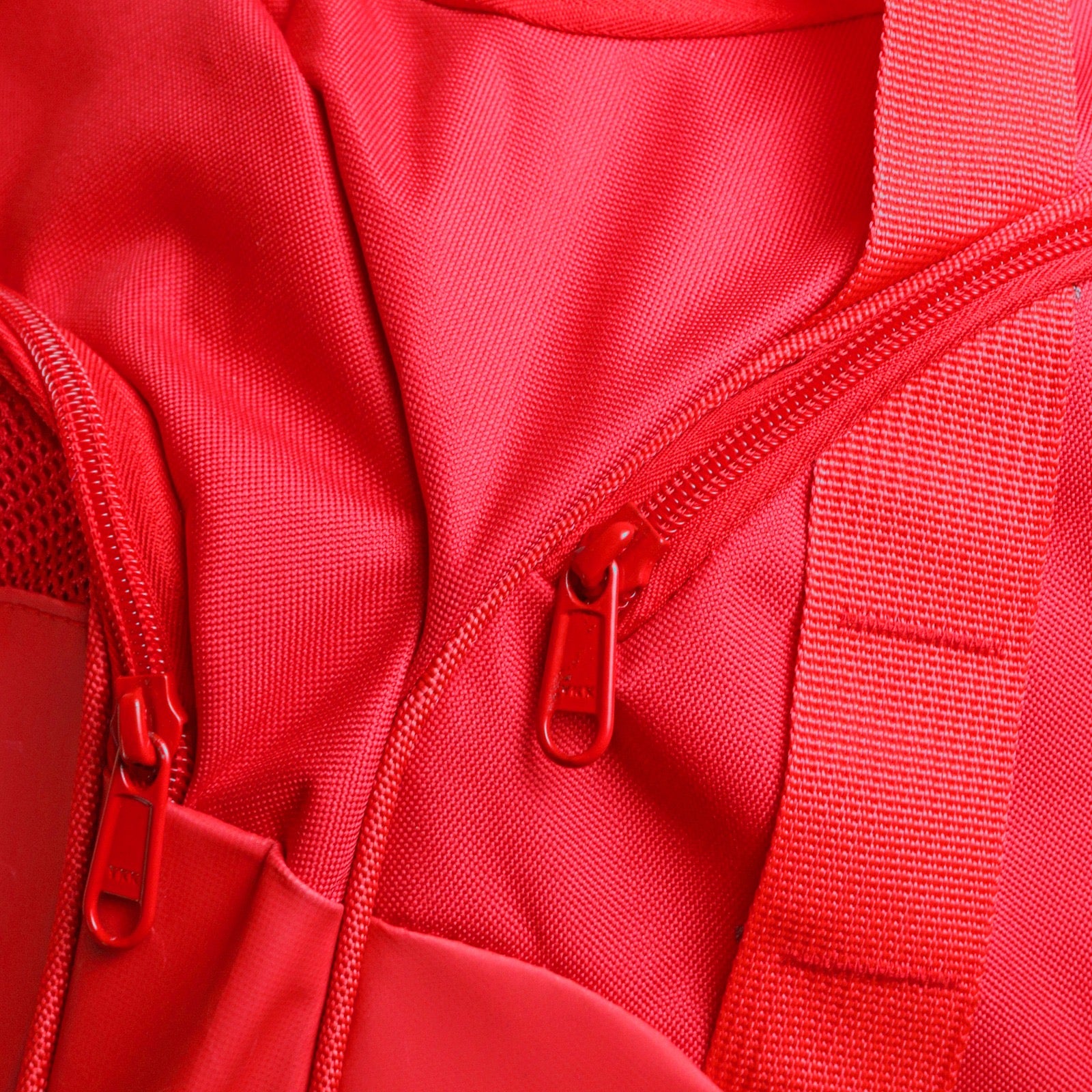 Durable Zip and Red fabric for duffel bag | Hustlers Only PK