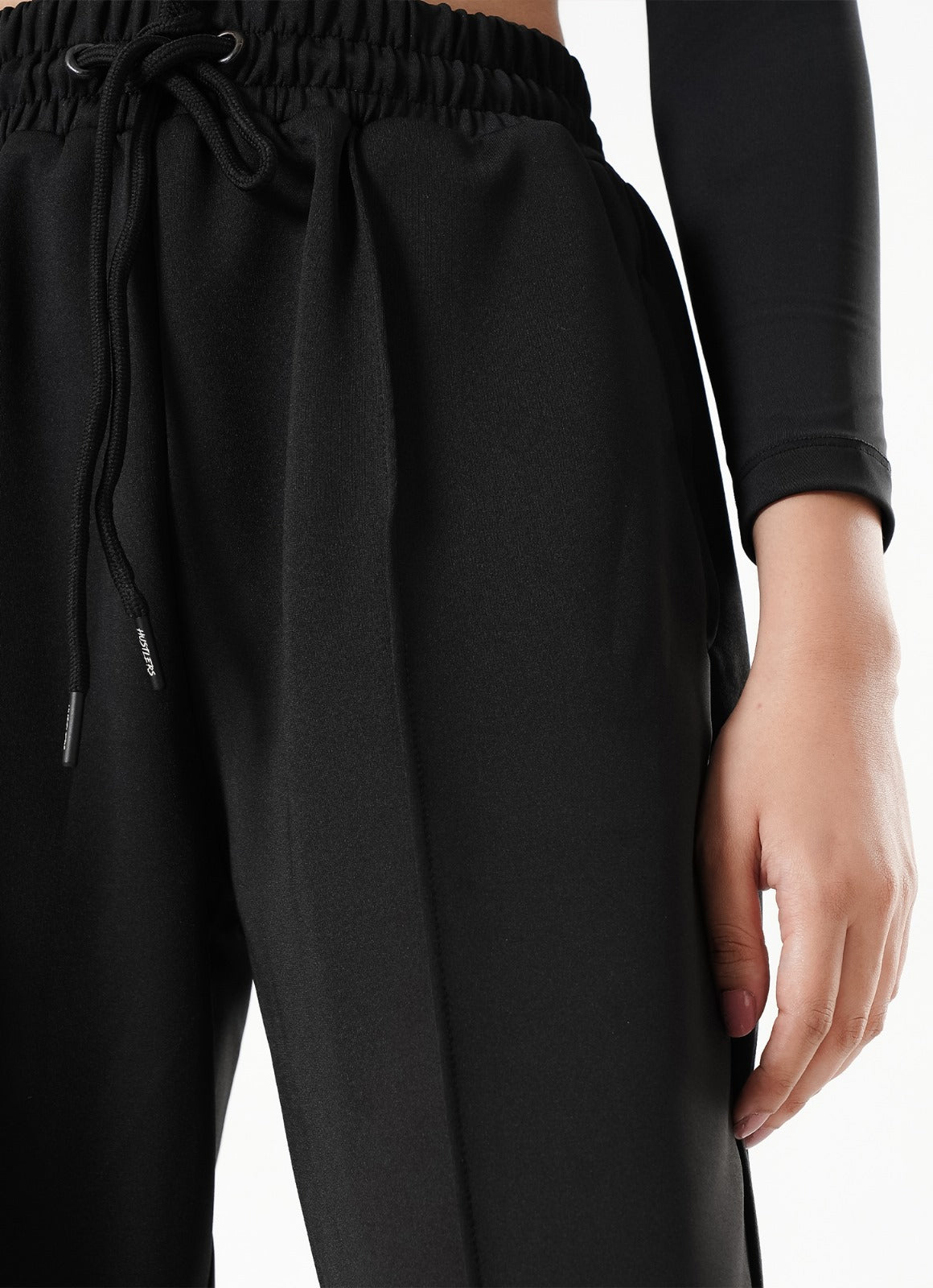 Relaxed Pleated Trouser - Black