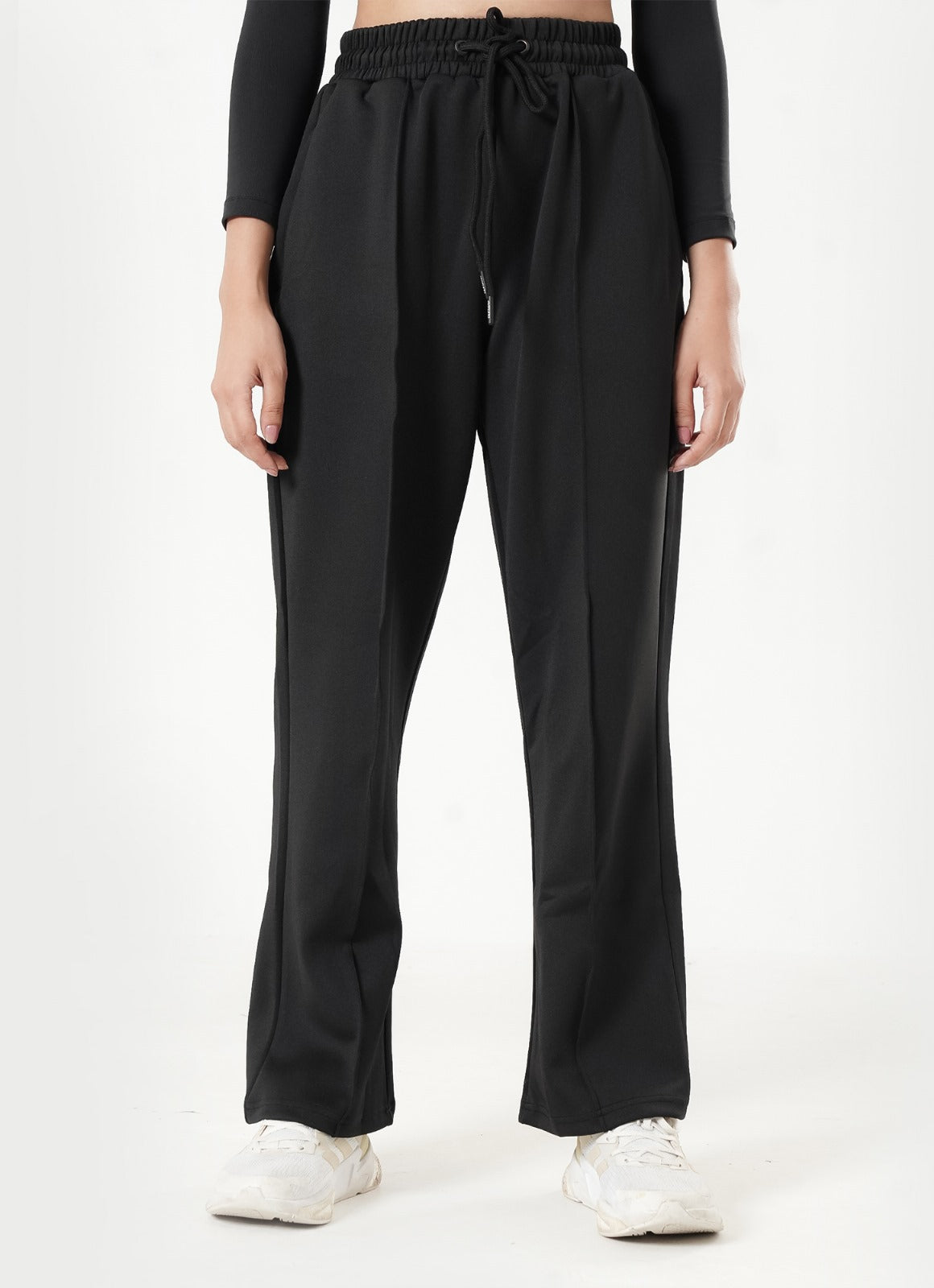 Relaxed Pleated Trouser - Black