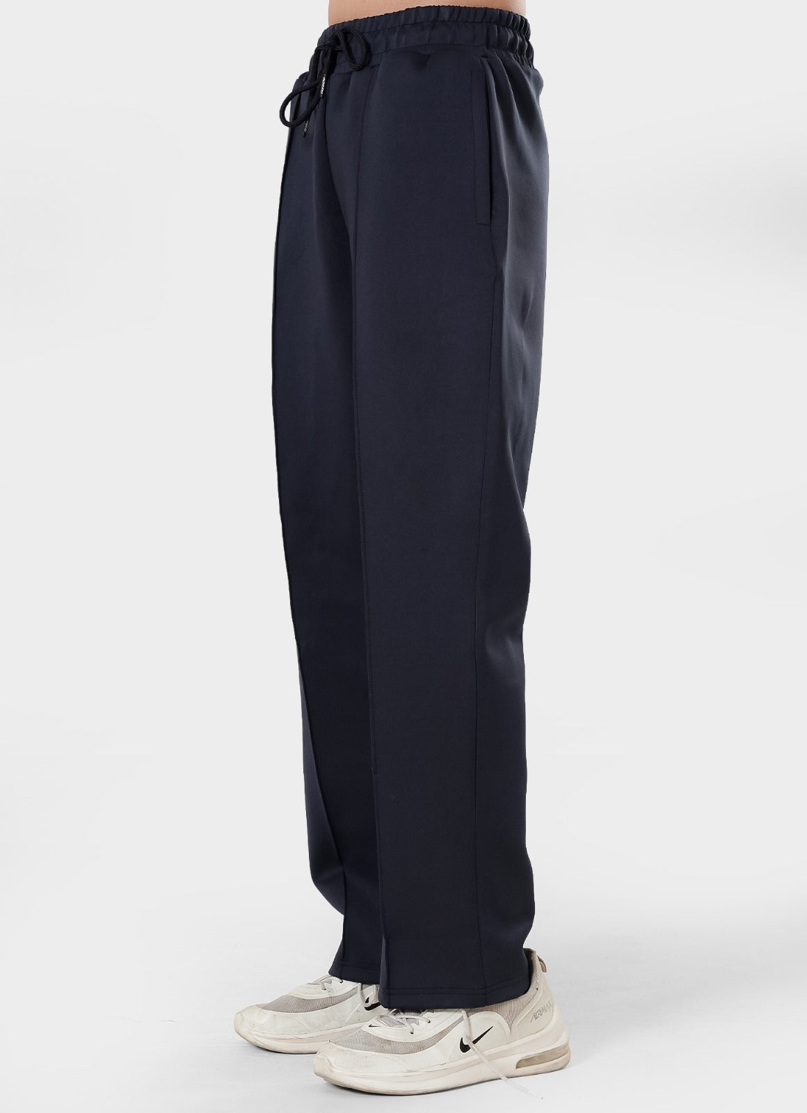Relaxed Pleated Trouser - Navy.