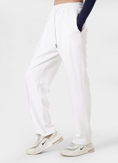 Relaxed Pleated Trouser - White.